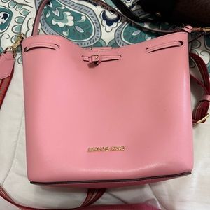 Michael Kors bucket crossbody purse